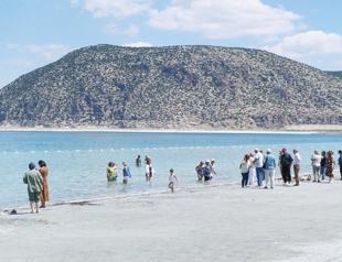 Visitor cap to be introduced at Salda Lake to guard ecosystem