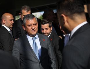 Özel says allies preparing for possible break from CHP
