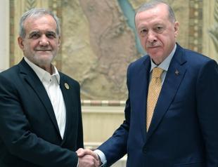 Turkish, Iranian presidents discuss regional, global developments