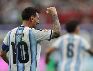 Messi sets World Cup scoring record