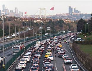Istanbul’s traffic gridlock reshapes daily routines