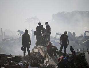 World sends rescuers, aid as Venezuela reels from quakes