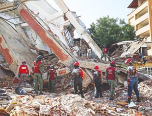 Turkish national rescues 38 from rubble in quake-stricken Venezuela