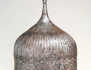 Helmet attributed to Ottoman founder surfaces at New York’s Met