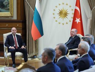 Erdoğan starts NATO summit diplomacy