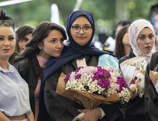 Miracle quake survivor graduates university