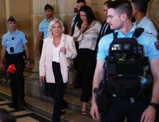 Le Pen hits campaign trail morning after announcing run