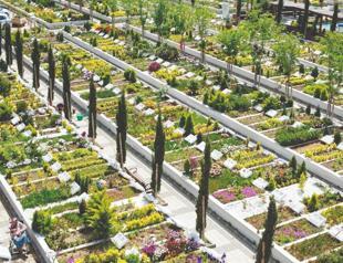 Burial space shortage deepens in Istanbul as central cemeteries fill up