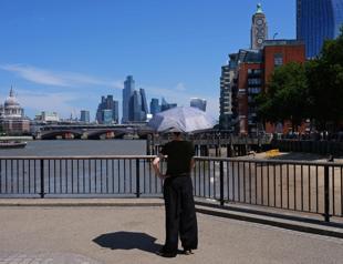 Over 2,700 may have died due to England heat waves: researchers