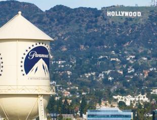 Writers guild sues to block Paramount-Warner merger