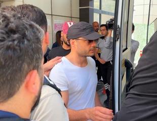 Singer Yalçıntaş, three others arrested on drug charges