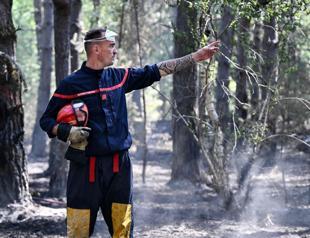 Man arrested over fire in Paris park