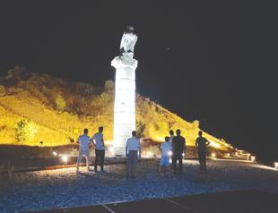Kayseri’s Karakuş Tumulus welcomes visitors after dark