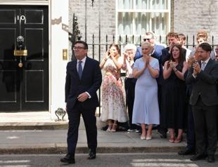 Burnham becomes new UK PM after meeting king