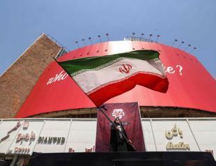 Iran targets US assets as Houthis threaten to expand Mideast war