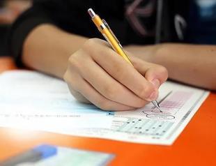 11 students top nationwide university exams