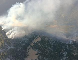 Türkiye fights Kaş fire, extends support to France