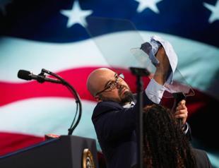 Trump speech bet costs teleprompter operator Job