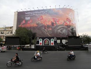 Trump says Iran facing last chance before decapitation