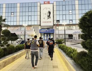 Mayor of İzmir’s Menderes among 13 detained in corruption probe