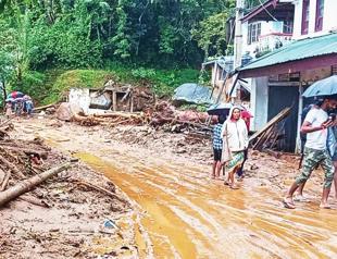 India floods, landslides kill more than 100 since July