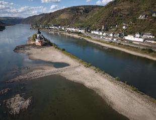 Low water on Germanys Rhine river threatens new blow to economy