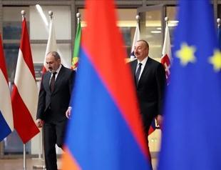 Aliyev, Pashinyan discuss peace process on summit anniversary