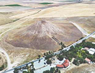 Gordion tumulus identified as tomb of King Midas’ father
