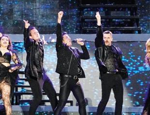 Latin stars unite for Venezuela, Colombia quake relief at concert