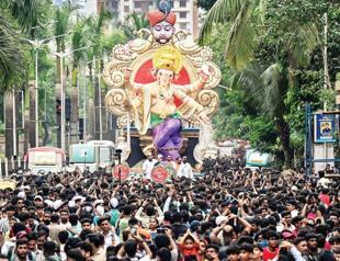 India temple stampede kills seven: authorities