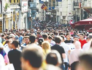Quarterly unemployment rate falls to 7.9 percent