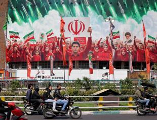 War pushes Iranians deeper into economic hardship