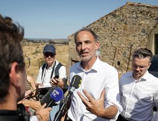 Centre-left Glucksmann to enter Frances crowded presidential race