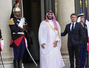 Macron hosts Saudi Arabian leader to enhance Gulf ties