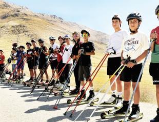 Skiers hit asphalt for winter in Türkiye’s southeast