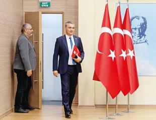 CHP refers former Özel aides to disciplinary board
