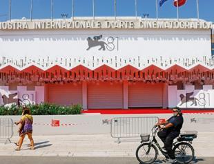 Venice Film Festival to open with stars, Oscar buzz
