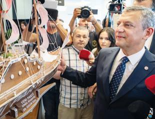 Özel vows to step down if New Party fails in first polls