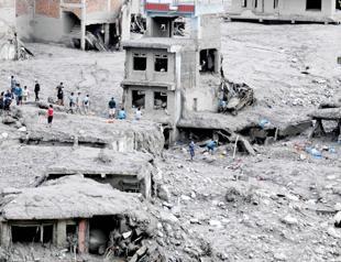 China-Nepal flood toll tops 1,000 as tunnel rescue offers last hope