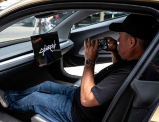 Tesla launches self-driving Cybercab in Texas
