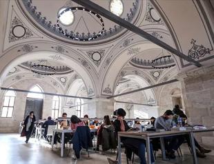 Beyazıt State Library to undergo restoration, collection temporarily moved