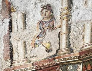 Ancient maritime city fresco, mosaic unveiled in Rome