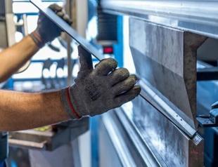 Türkiye’s industrial production down in July