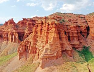 Bayam Kızıllıkları, likened to Arizona canyons, await nature lovers