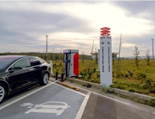 Türkiye to expand EV charging network in clean transport push