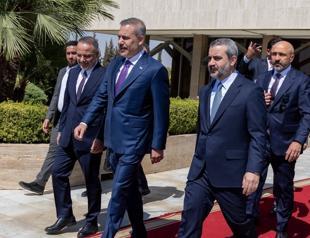 Turkish foreign minister due in Syria for key talks