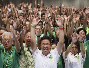 Japans Okinawa ousts anti-US base governor