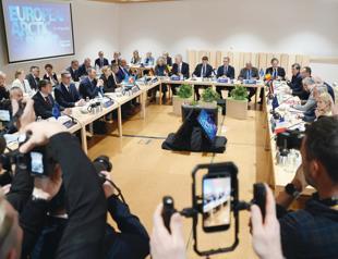 Leaders urge EU to boost Arctic role to tackle Russia ‘threat’