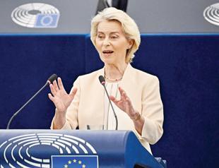 EU chief calls for NATO-like EU security mechanism