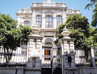 Istanbul’s 152-year-old school preserves traditional arts